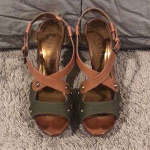 Guess Peep-toe platform sandals